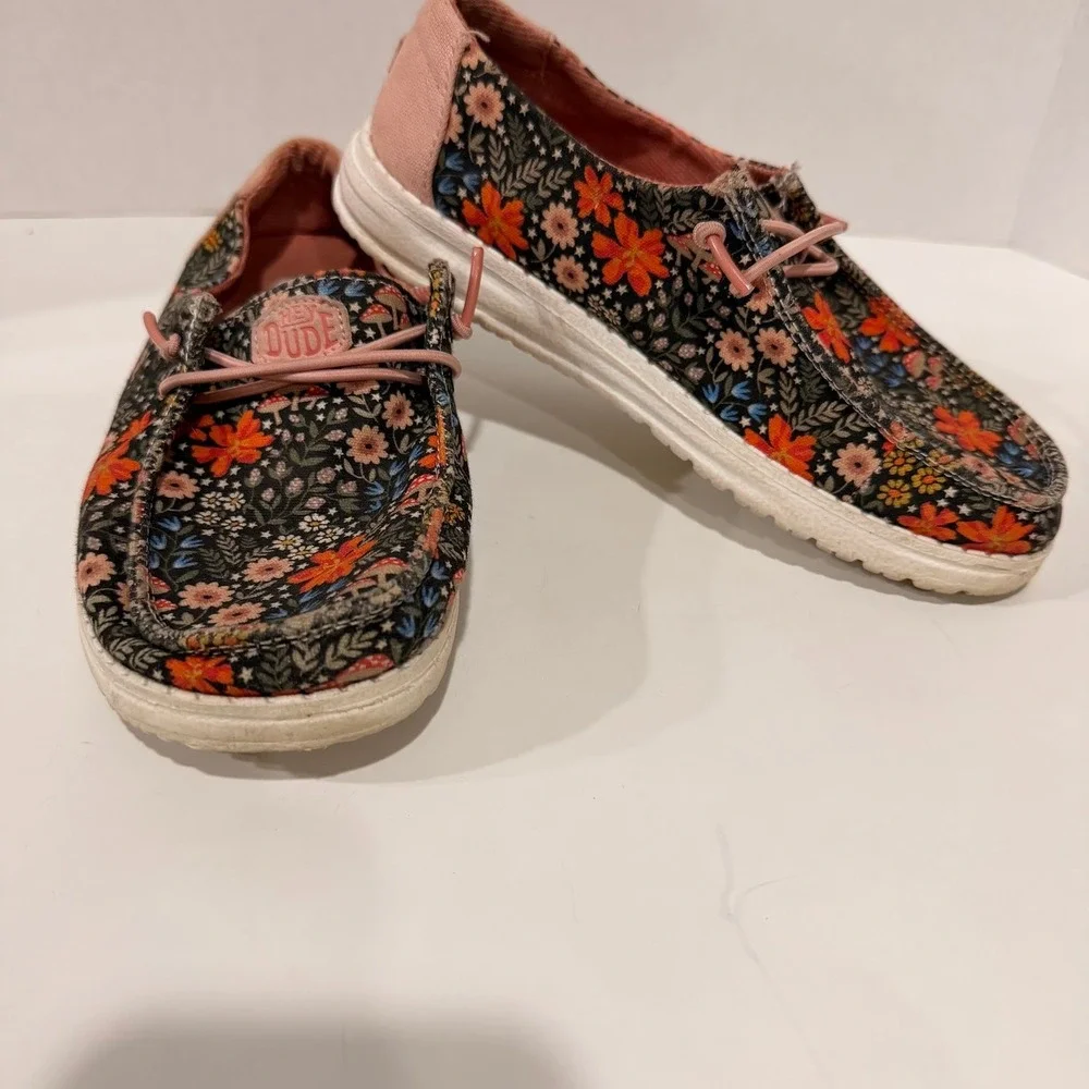 Hey Dude Wendy Forager Black Floral Mushroom Slip On Loafers YT2 Youth 2 Kids